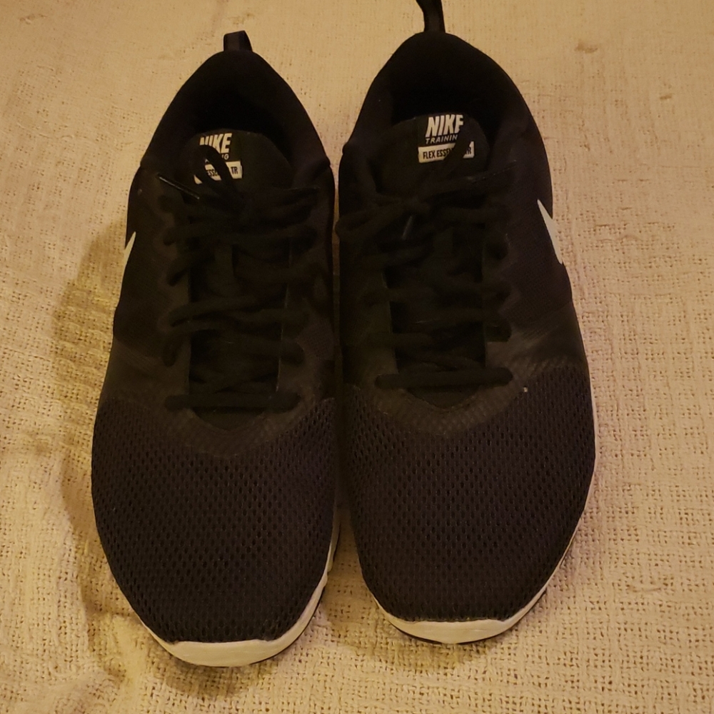 Nike Training Flex Essential TR size 12 women's